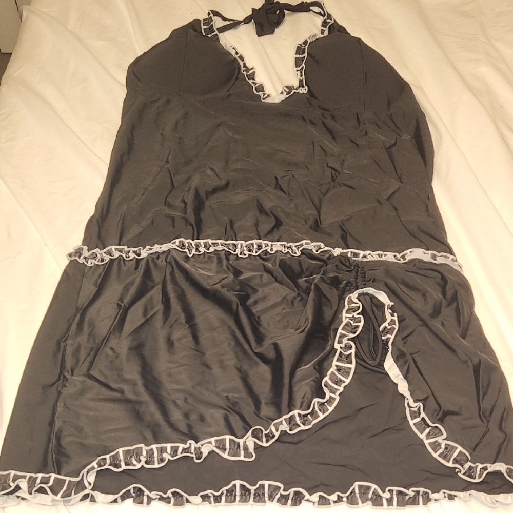 Black With White Ruffle Tankini Top With Cinched Side Over Left Leg. Size XXXL